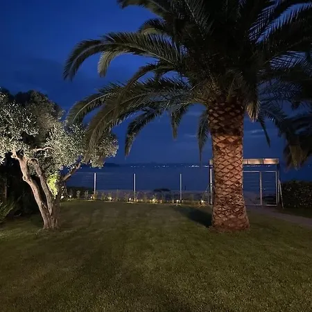 παραθαλάσσια Villa Néos Marmarás