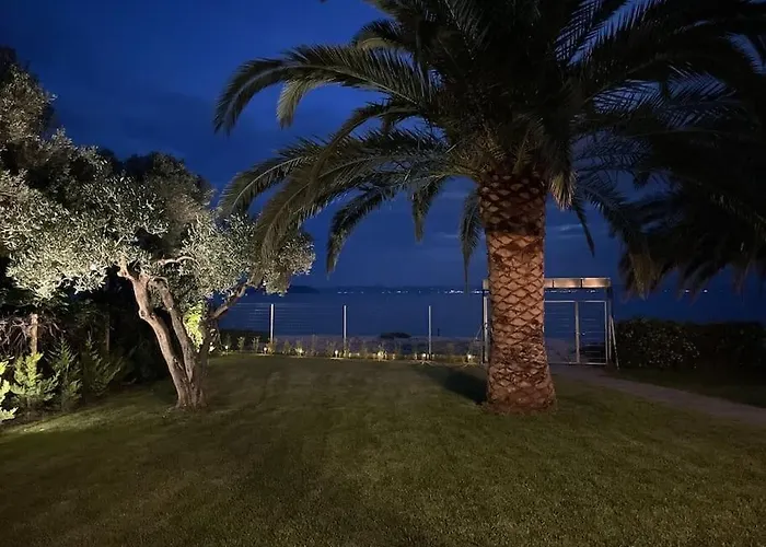 παραθαλάσσια Villa Néos Marmarás