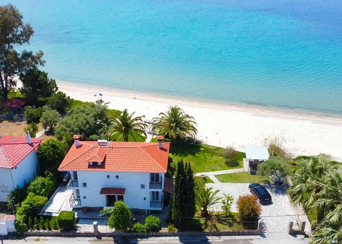 παραθαλάσσια Néos Marmarás