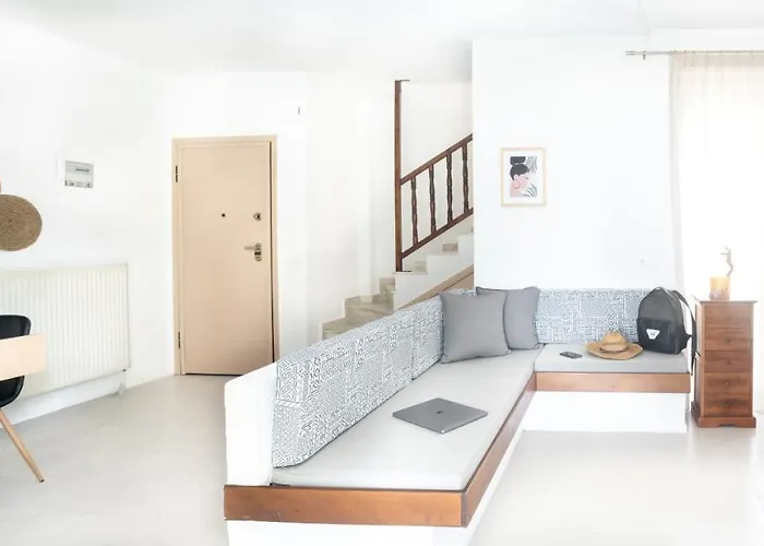 παραθαλάσσια *